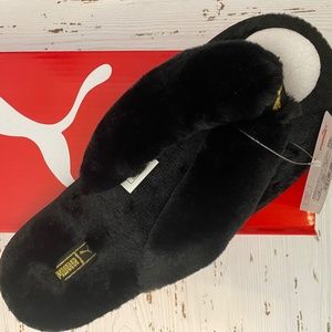 Puma Black Fuzzy/faux fur Flip-Flop Slippers NWT